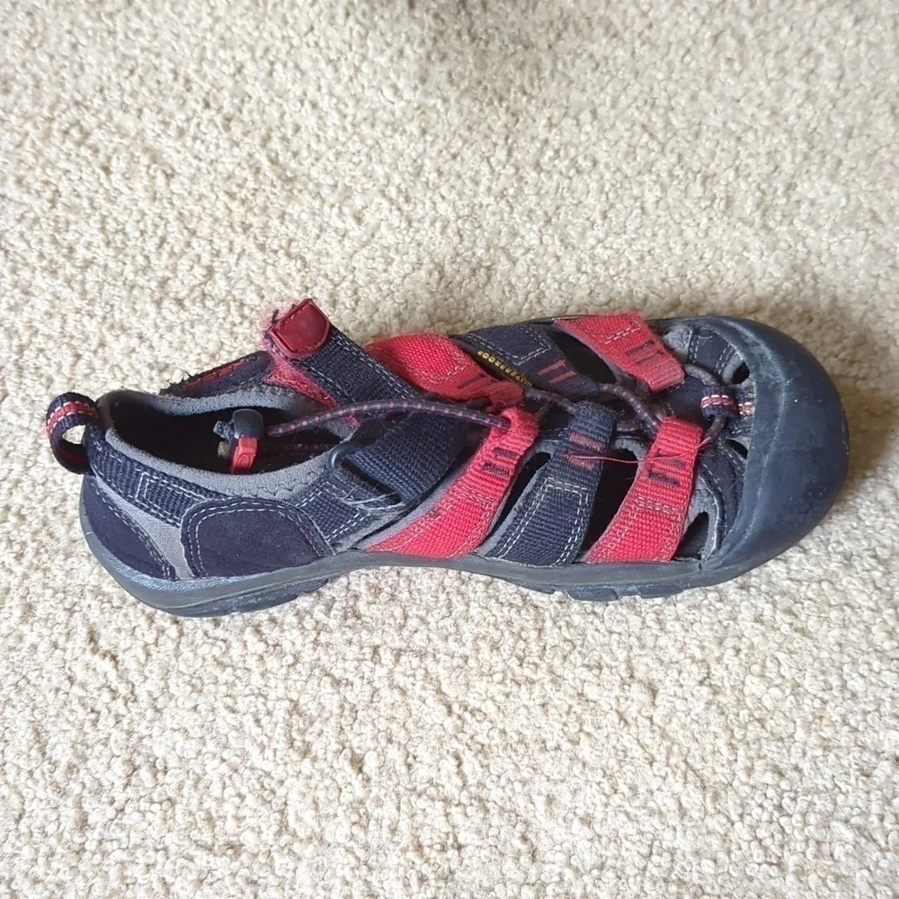 Keen Black & White Velcro Hiking Outdoor Sandals Size Kids 2